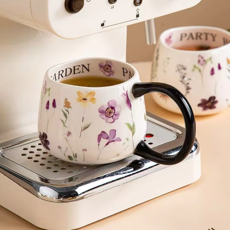 Cốc gốm sứ họa tiết hoa cổ điển làm quà tặng