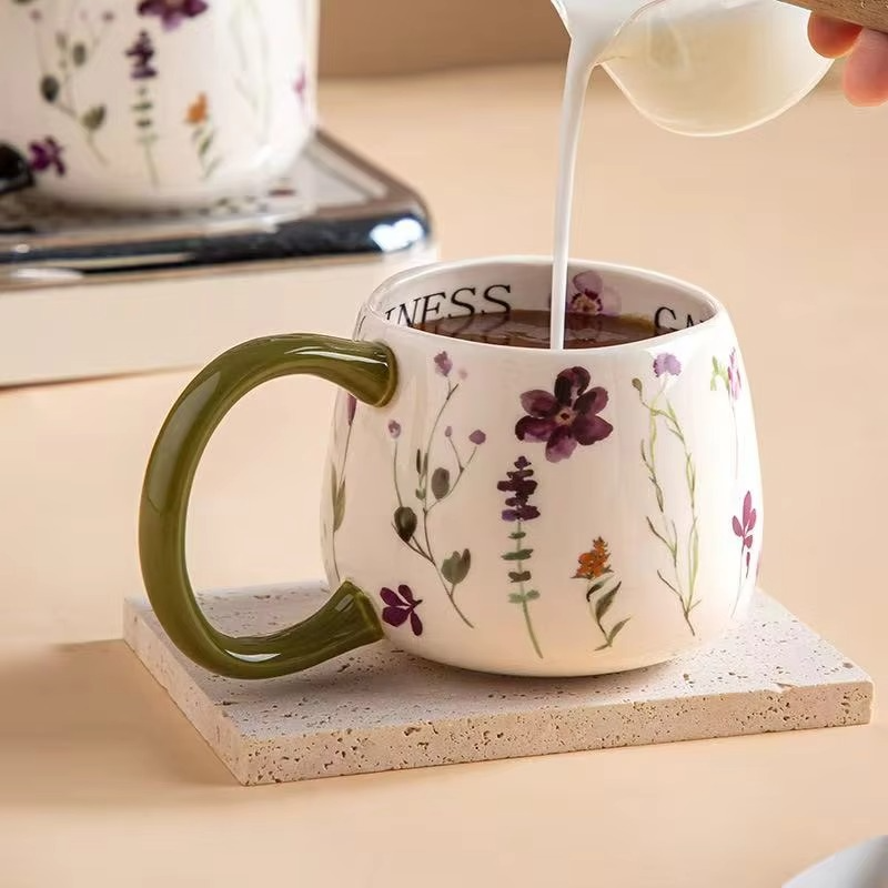 Cốc gốm sứ họa tiết hoa cổ điển làm quà tặng