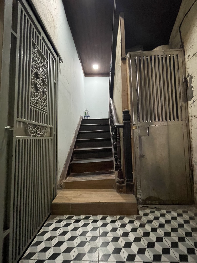 NHÀ MẶT PHỐ  HÀNG LƯỢC, NGAY NGÃ 5 ĐANG KINH DOANH HOMESTAY. GIÁ 11 ty 500