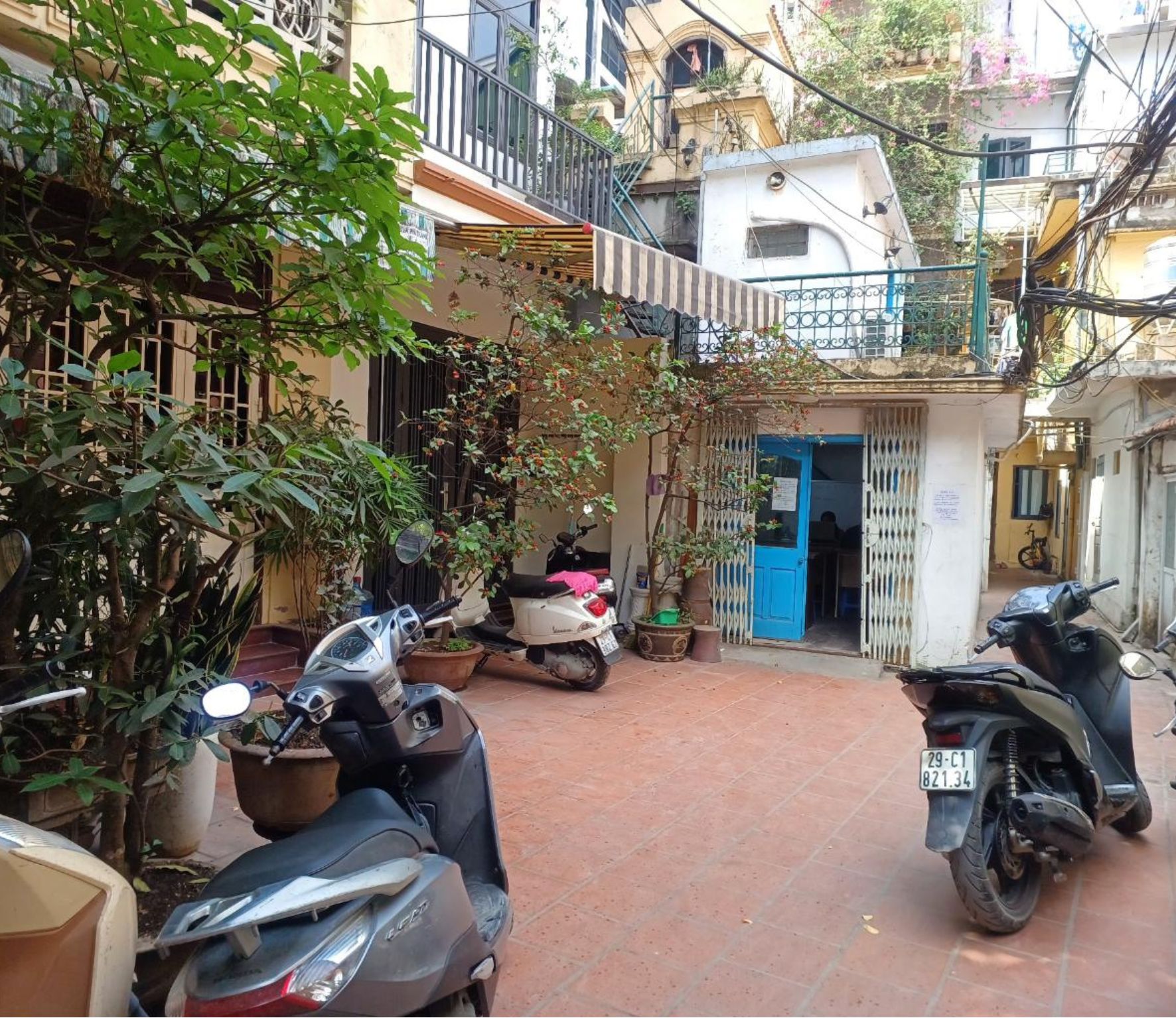 NHÀ 5 TẦNG PHỐ QUÁN SỨ - AN NINH TỐT - DÂN TRÍ CAO - CỰC ÍT NGƯỜI BÁN